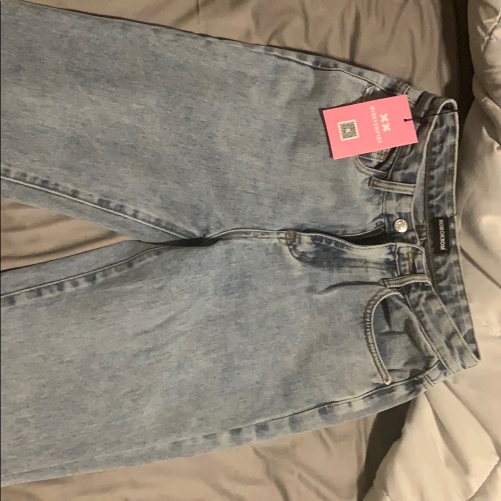 Missy Empire high waisted boyfriend jeans.